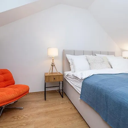 Amazing 3-bedroom And Terrace Overlooking Tv Tower Praga