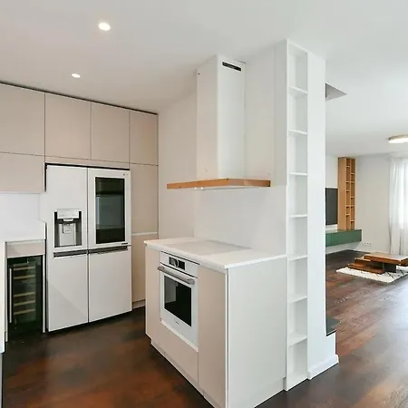 Amazing 3-bedroom And Terrace Overlooking Tv Tower * Praga