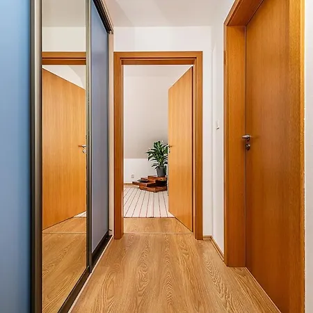 Amazing 3-bedroom And Terrace Overlooking Tv Tower Apartament Praga