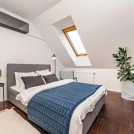 Amazing 3-bedroom And Terrace Overlooking Tv Tower * Praga