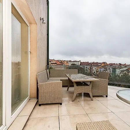 Apartament Amazing 3-bedroom And Terrace Overlooking Tv Tower Praga