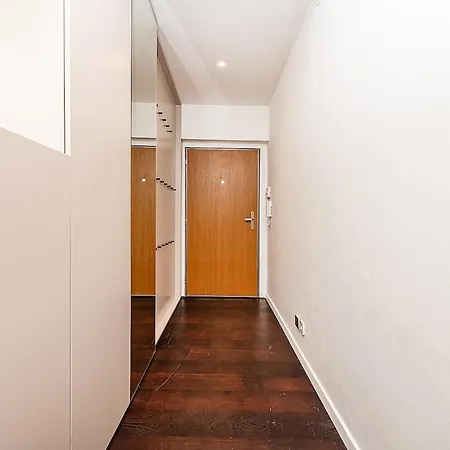 Amazing 3-bedroom And Terrace Overlooking Tv Tower Apartament *