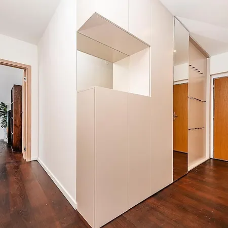 Apartament Amazing 3-bedroom And Terrace Overlooking Tv Tower Praga