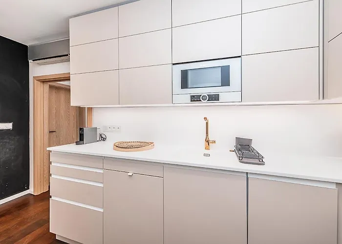 Apartment Amazing 3-bedroom And Terrace Overlooking Tv Tower