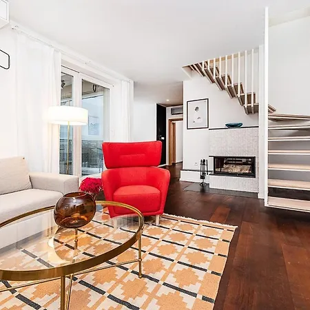 Amazing 3-bedroom And Terrace Overlooking Tv Tower Apartment *