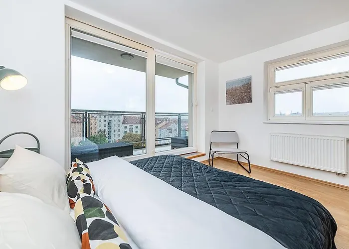 Amazing 3-bedroom&terrace Overlooking Tv Tower Appartement Praag