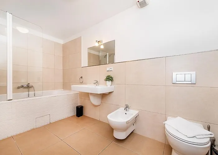 Amazing 3-bedroom&terrace Overlooking Tv Tower Appartement *